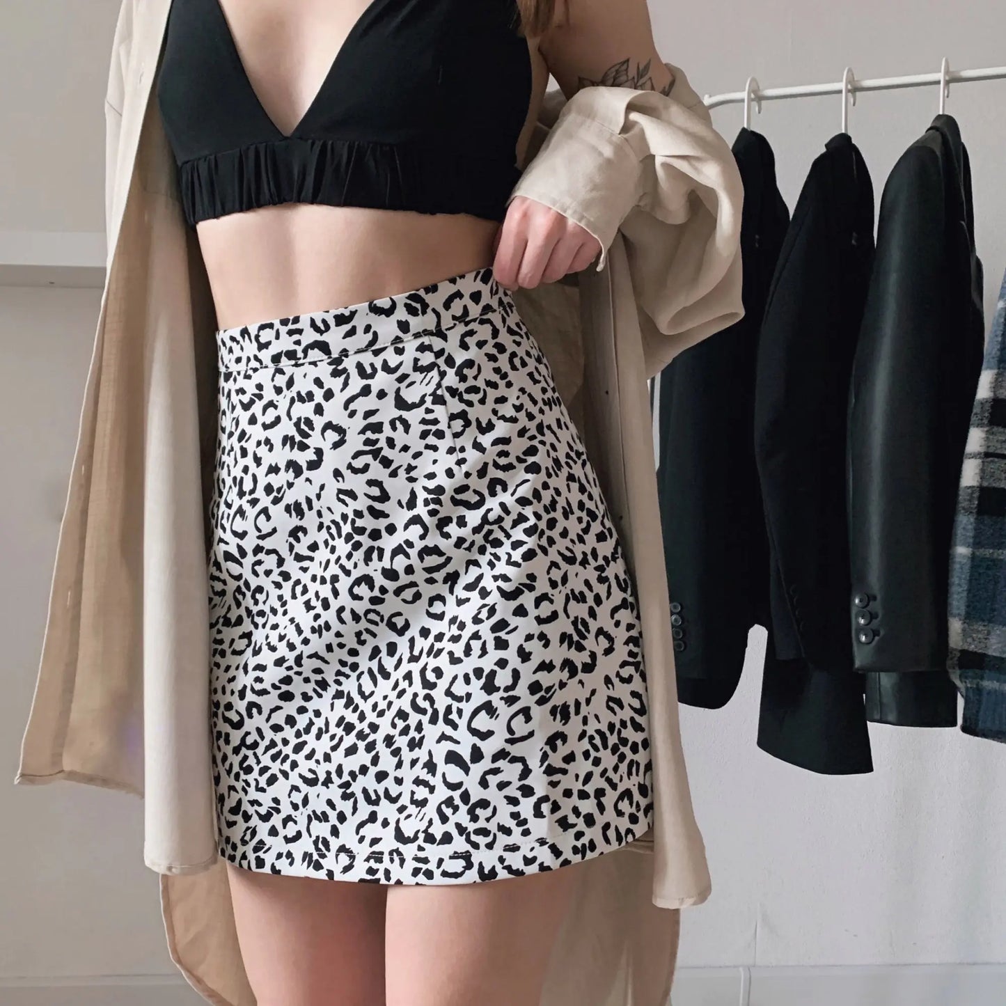 Roar Slim Leopard Skirt